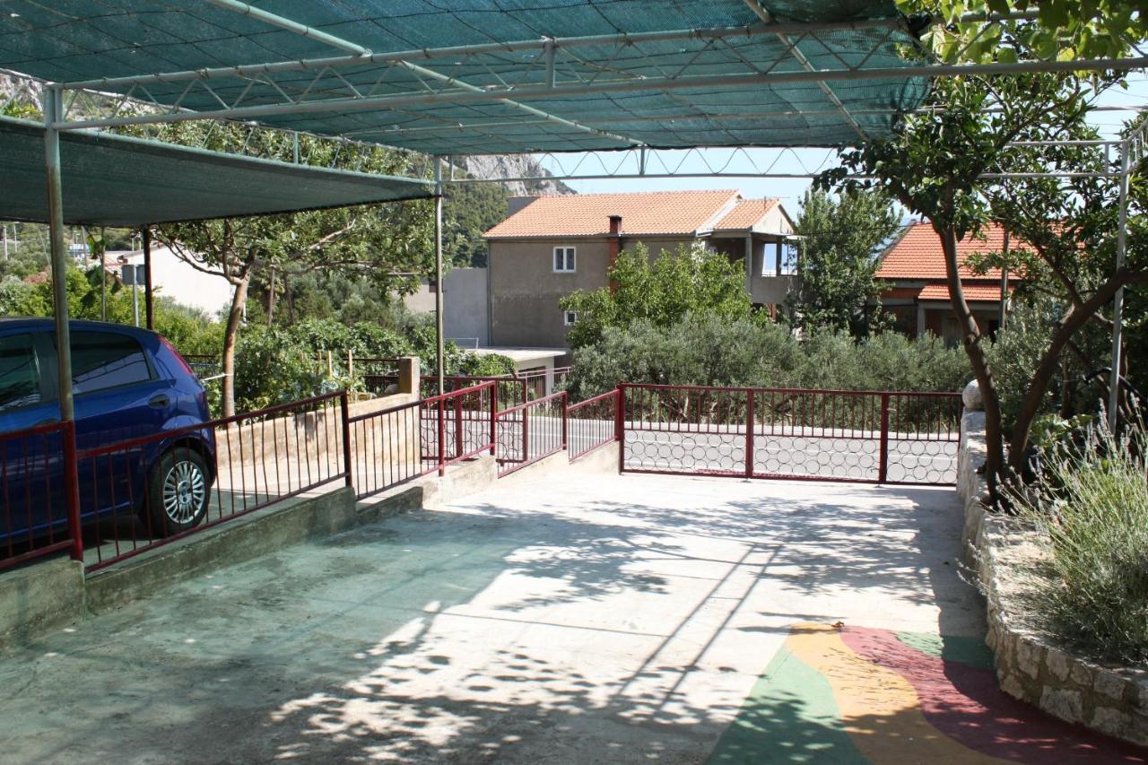 Apartments And Rooms With Parking Space Gradac, Makarska - 6819 Gradac  Exterior photo